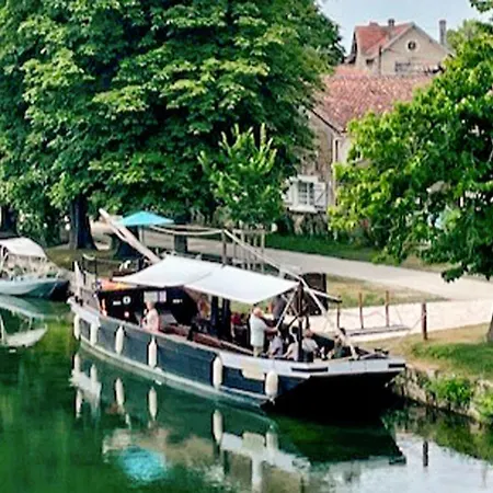 Σπίτι διακοπών The River House Saint-Simon (Charente)