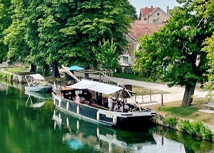 Hébergement de vacances The River House Saint-Simon (Charente)
